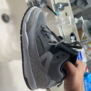 Jordan grey spizikes size 1 in youth
